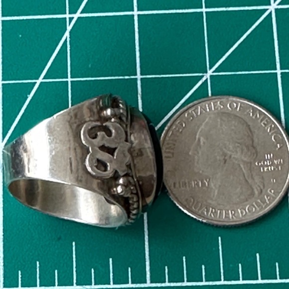 Black onyx bold sterling silver ring - Picture 6 of 11